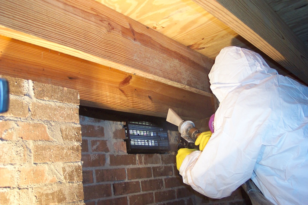 Dry ice blasting nozzle cleaning structural wood